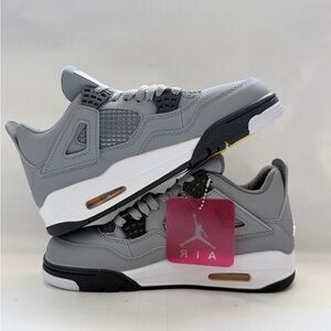 Nike Men’s Grey and Black Basketball Sneakers